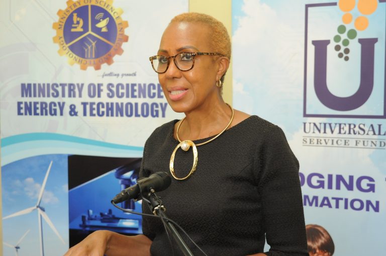 Universal Service Fund Three Hills Public WiFi Hot Spot Launch