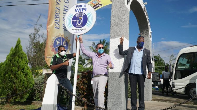 Universal Service Fund - Chapelton Free Public WiFi Launch