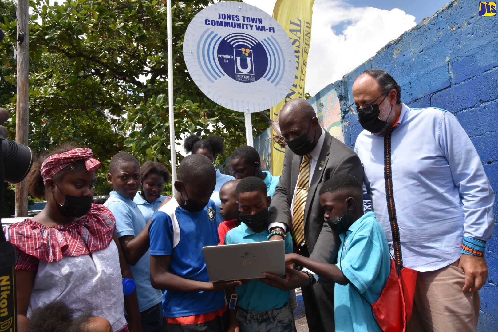 Jones Town gets free Wi-Fi service