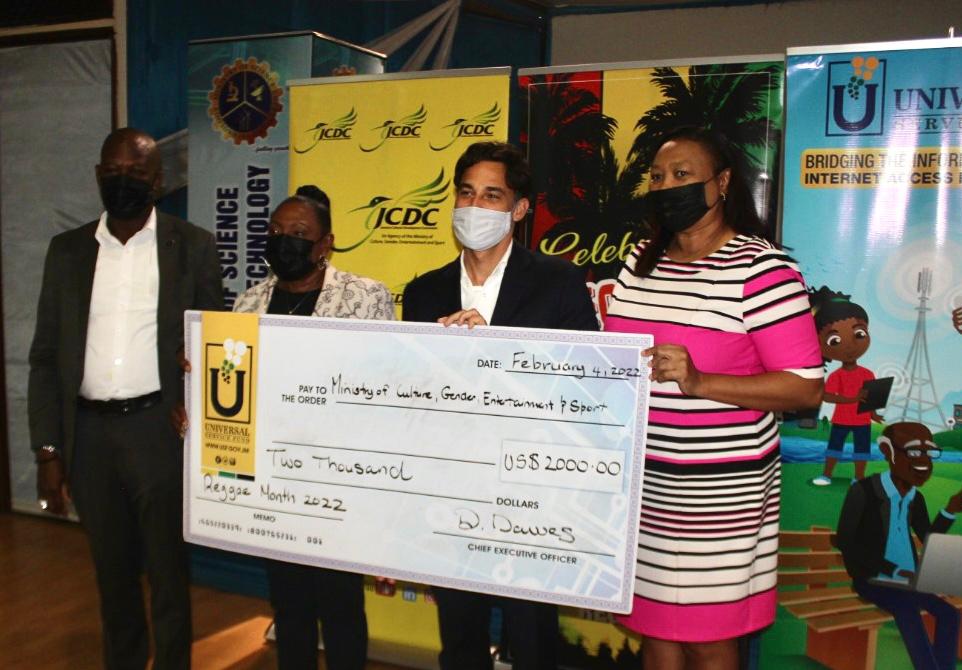 USF donates US$2,000 to Reggae Month 2022